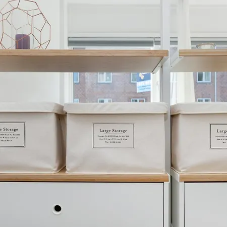 Apartment Lys & Moderne Lejlighed Med Stort Badevaerelse